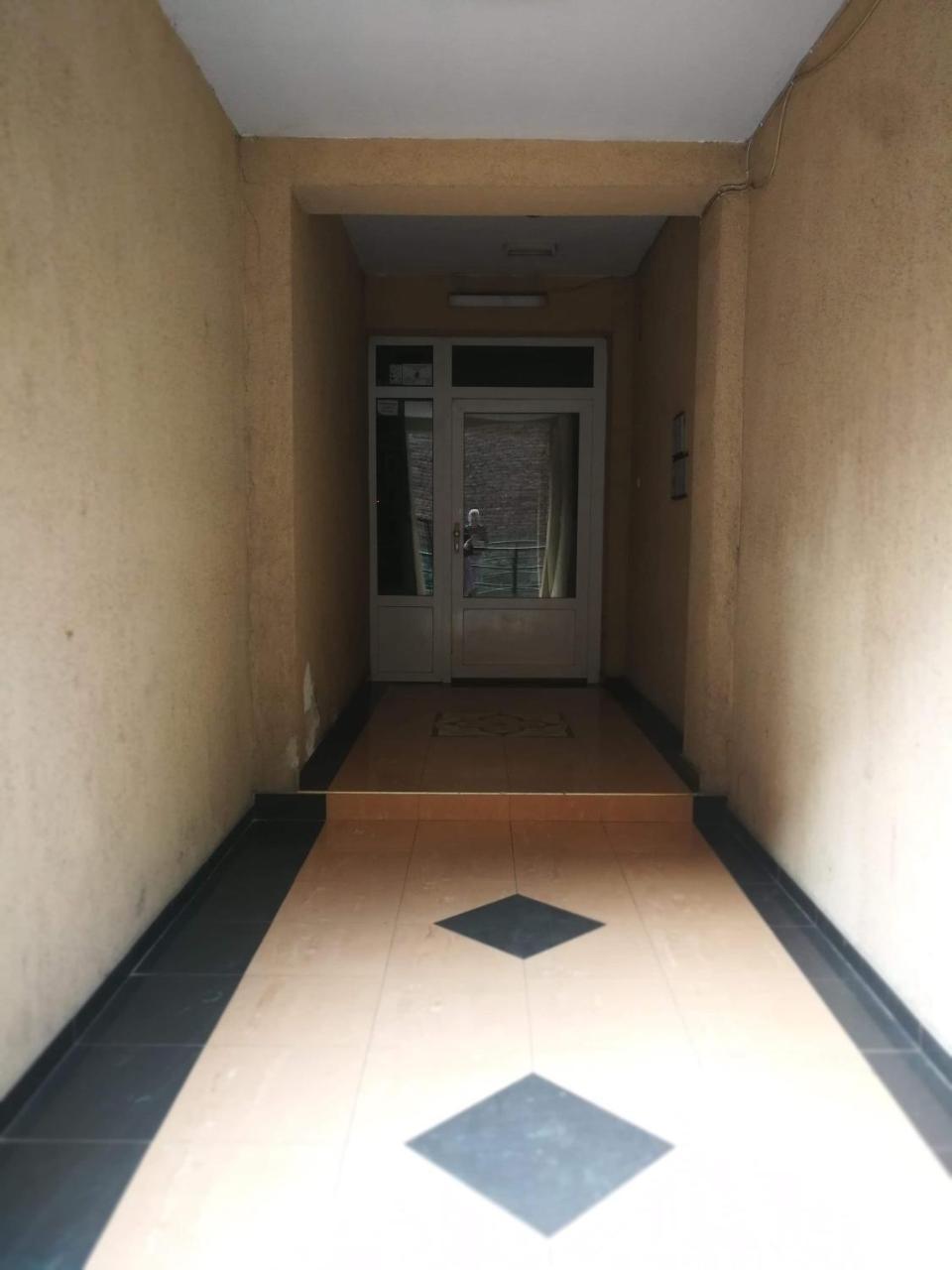 Brick Apartment On Macedonia Pedestrian Street Skopje Exterior photo